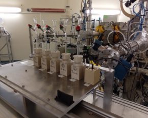 A new autosampler on the AX-4 line of the Arronax cyclotron